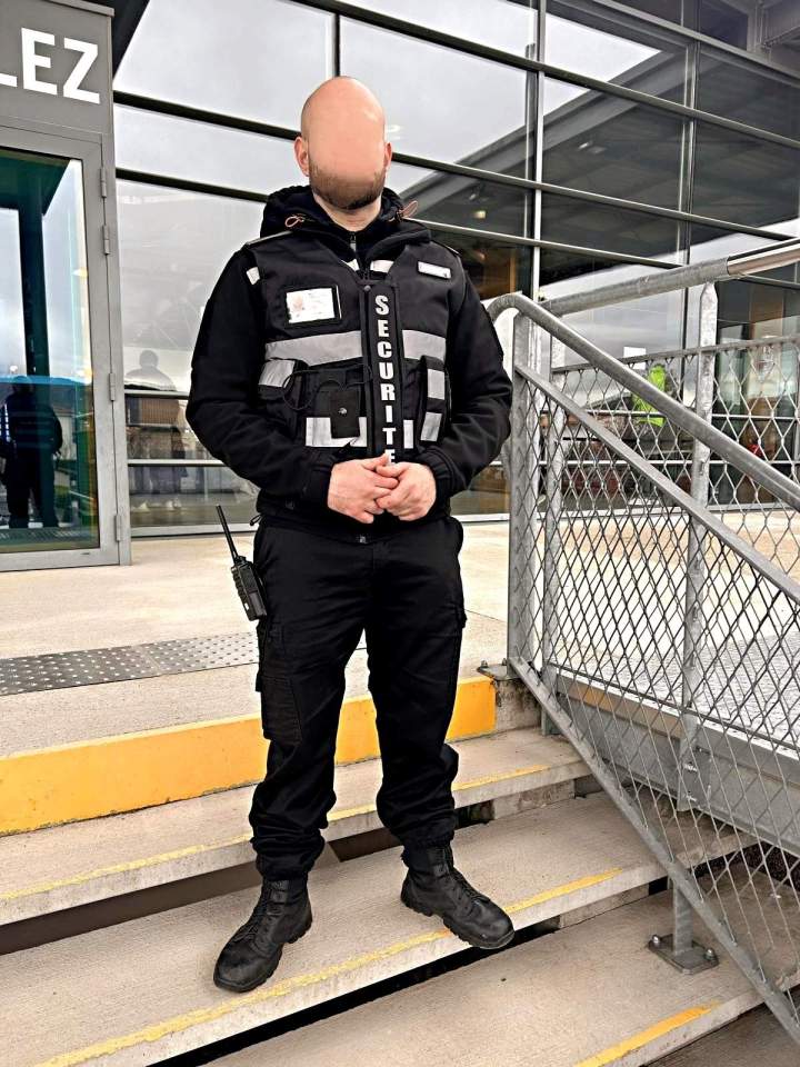 Agent de sécurité sérieux Cournon-d'Auvergne